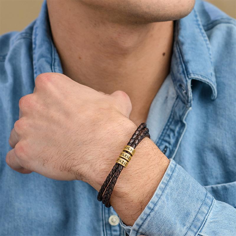 ブラックレザーの男性用ブレスレット – シルバー またはゴールドの仕上げでカスタマイズ可能